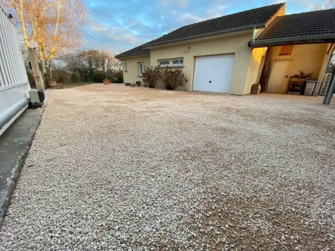 GREEN TOUCH - Paysagistes - Remise en état d'une cour à Bourgoin-Jallieu