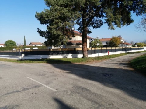 Pose de barrières de clôture à Bourgoin Jallieu