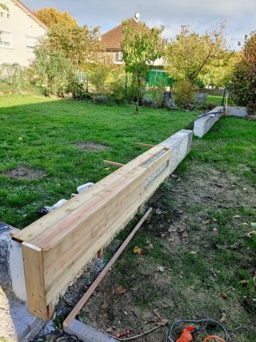 Aménagement extérieur - Habillage en bois d'un muret béton à BOURGOIN-JALLIEU