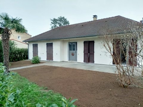 Création d'une dalle béton pour l'installation d'une future terrasse à Bourgoin-Jallieu