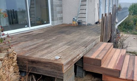 Agrandissement et surélévation d'une terrasse en bois avec création d'un escalier à Bourgoin-Jallieu