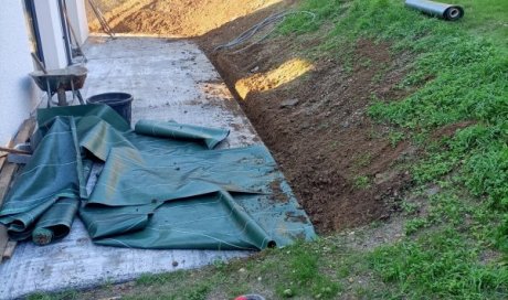 Aménagement d'un massif, pose de bâche et plantation à Bourgoin Jallieu