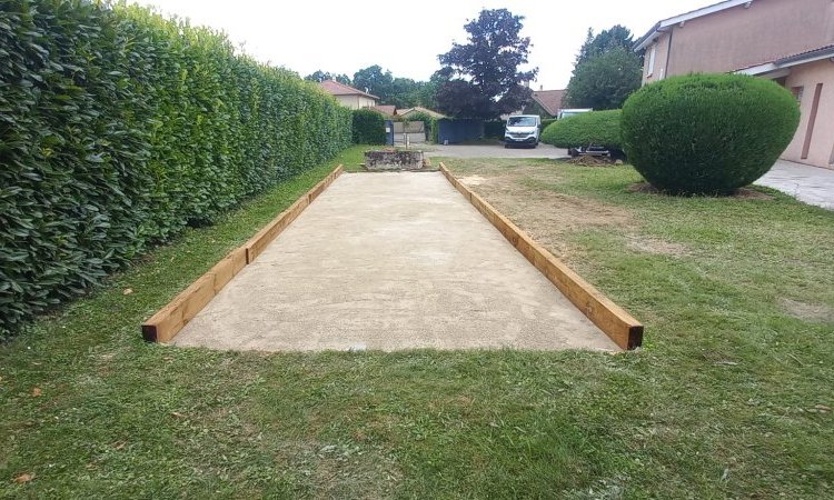 Aménagements extérieurs - Création d'un jeu de boules à Bourgoin Jallieu