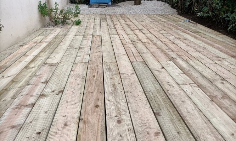 Création d'une terrasse en bois à LYON