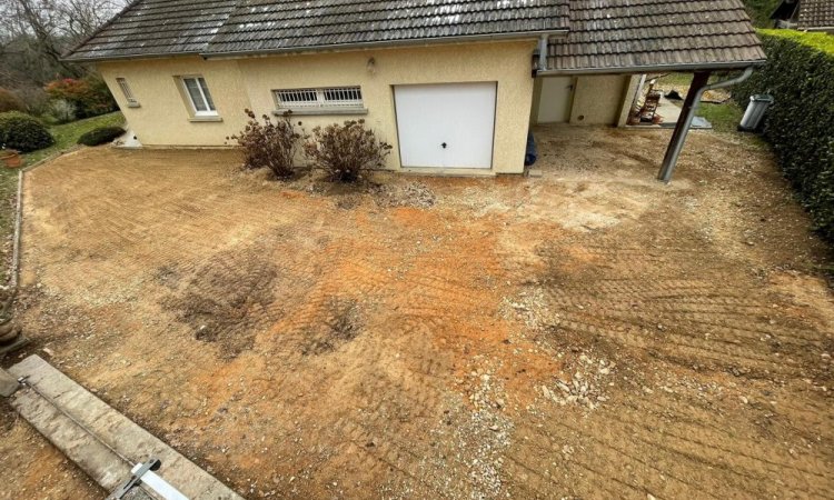 GREEN TOUCH - Paysagistes - Remise en état d'une cour à Bourgoin-Jallieu